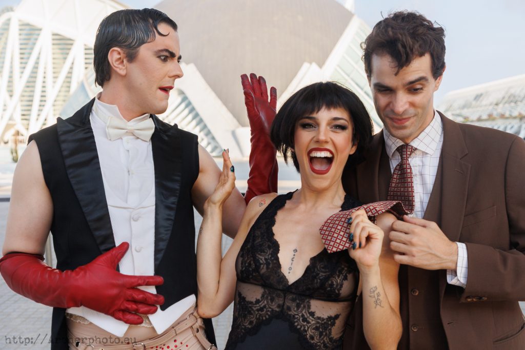 Laia Prats, Víctor Palmero and Jose Pastor in front of L'Hemisfèric